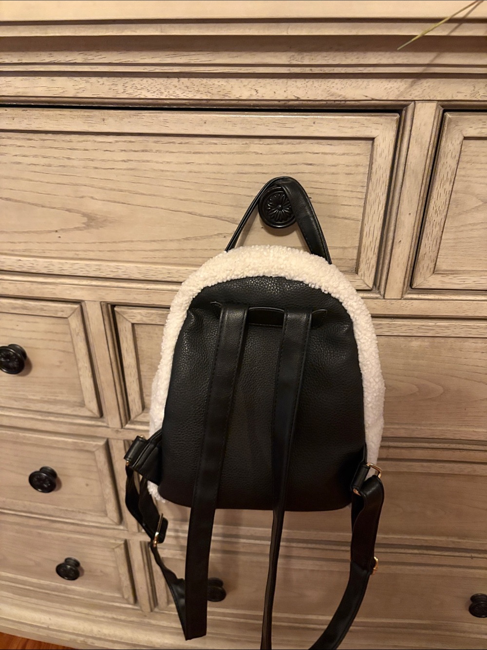 Juicy Couture Black Mini Backpack with White Sherpa Trim - Picture 2 of 2